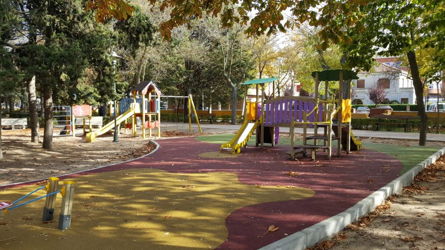 Parque para pasear y jugar en Arévalo